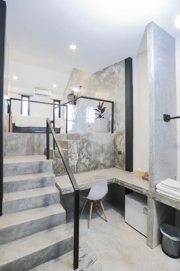 In My Place Cafotel Khlong Thom Екстер'єр фото