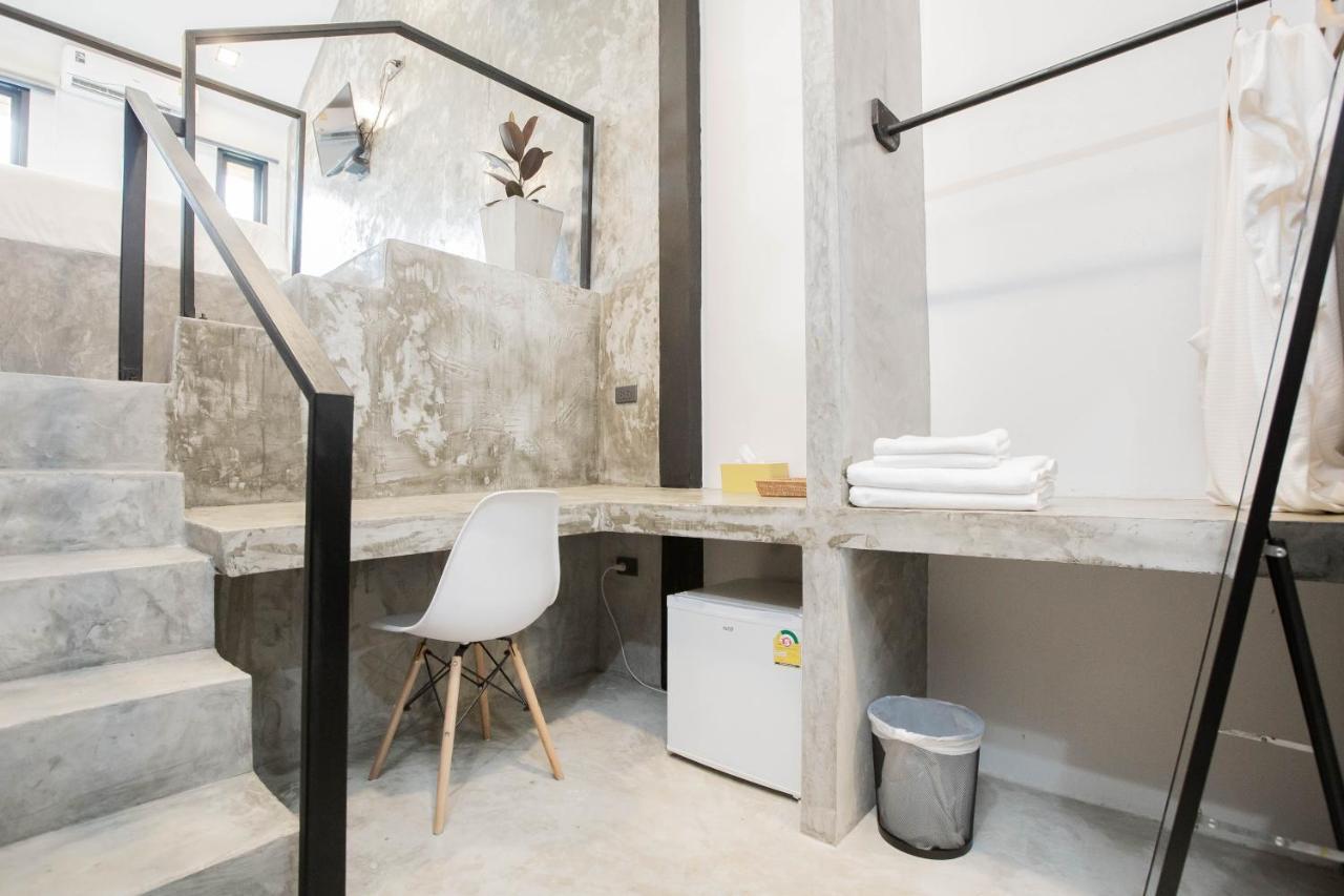 In My Place Cafotel Khlong Thom Екстер'єр фото
